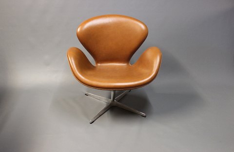 Swan chair - Model 3320 - Arne Jacobsen - Cognac Leather - Fritz Hansen