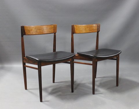 A pair of dining room chairs, model 39, by Henry Rosengren Hansen and Brande 
Moebelindustri.
5000m2 showroom.
