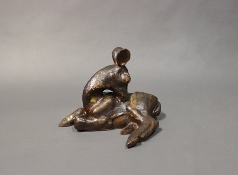 Keramik figur, liggende hjort, nr.: 161 af Arne Bang i 1929.
5000m2 udstilling.