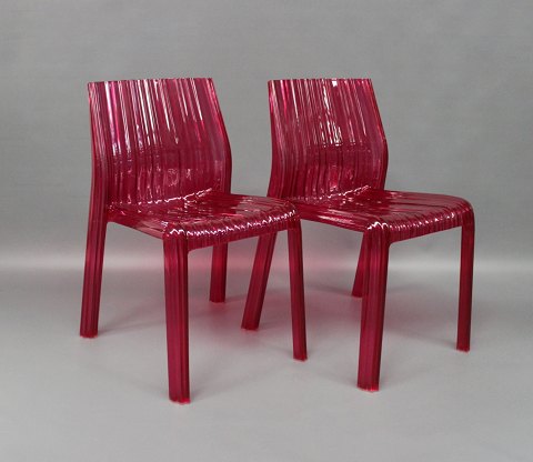A pair of pink Frilly chairs designed by Patricia Urquiola for Kartell.
5000m2 showroom.