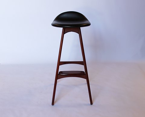 Bar stool, model OD61, designed by Erik Buch and manufactured by Odense 
furniture factory.
5000m2 showroom.
