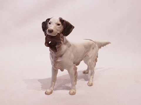 Porcelain figurine of a hound by Bing and Grøndahl. 
5000m2 showroom.