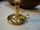 Flat candlestick in brass from 1880. Has been repaired.
5000 m2 showroom.