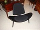 Lounge chair designed by Hans Wegner model ch 07 in very good condition 5000 m2 
showroom