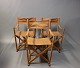 Tre klapstole, model MK99200, designet af Mogens Koch i 1932 og produceret af 
Interna Danmark i 1960erne. 
5000m2 udstilling.