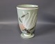Aluminia vase, nr. 1906/1540, med dekoration i form af fisk og 
undervandsblomster fra 1950érne. 
5000m2 udstilling.