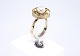 Ring of 14 carat gold and decorated with a pearl.
5000m2 showroom.
