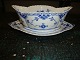 Royal lace blue fluted sauceboat.
Many other parts in stock.
5000m2 showroom.