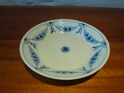 Empire tea plate No. 21B.
Dia 16 cm.
5000m2 showroom.
