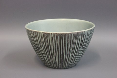 Small grey bowl.