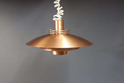 Lampe i kobber fra 1970erne af Dansk design. 
5000m2 udstilling.