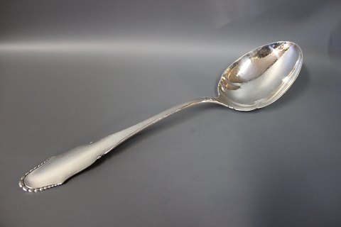 Soup ladle in Christiansborg, Hallmarked silver.
5000m2 showroom.