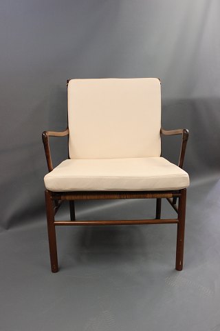 Colonial Chair, model PJ 149 designed by Ole Wanscher in 1949 and manufactured 
by P. Jeppesen in the 1960s.
5000m2 showroom.