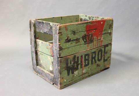 Vintage wooden crate from the Danish brewery Wibroe.
5000m2 showroom.