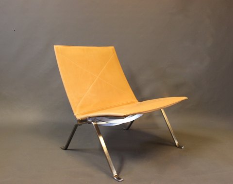 En PK22 lænestol designet af Poul Kjærholm i 1955 og fremstillet i 1970erne.
5000m2 udstilling.