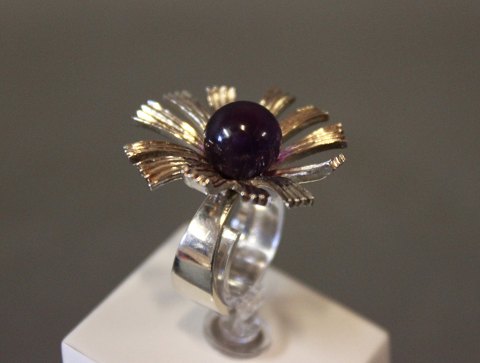 Ring in 925 sterling silver with purple stone stamped MPC by M.P.Christoffersen.
5000m2 showroom.