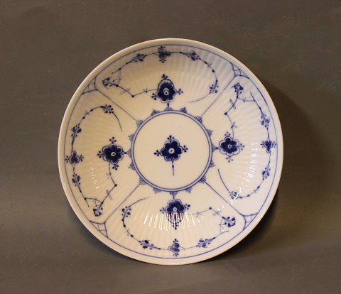 Royal Copenhagen blue fluted bowl, no.: 1/68.5000m2 showroom.