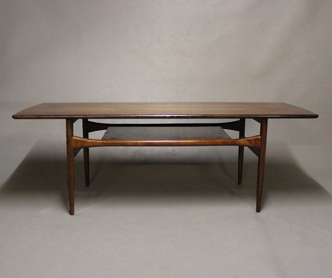Coffee table in rosewood by Arrebo Furniture from the 1960s.
5000m2 showroom.