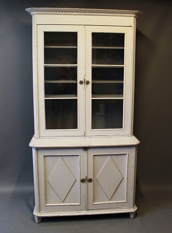 Large cabinet in the style gustavian from around the 1810s.
5000m2 showroom.