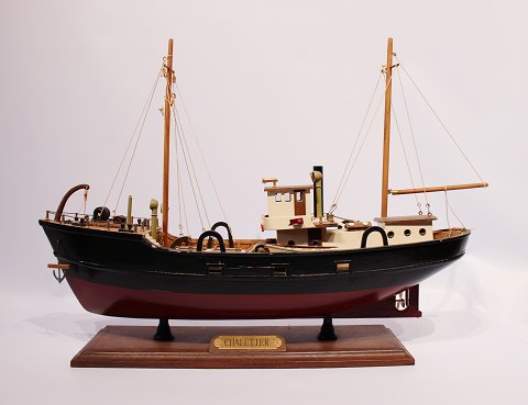Modelskib af et fransk Chalutier/Trawler, i flot brugt stand.
5000m2 udstilling.