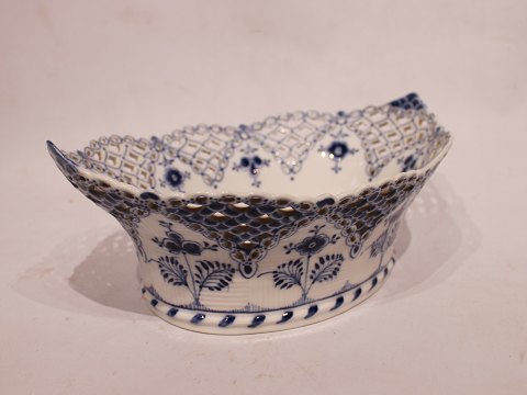 Royal Copenhagen blue fluted lace fruit bowl, no.: 1/6501.
5000m2 udstilling.