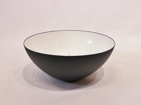 Krenit bowl by Herbert Krenchel of black metal and white enamel, 1960s.
5000m2 showroom.