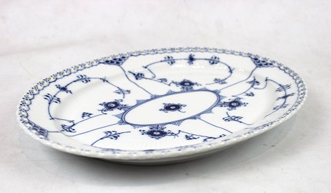 Royal Copenhagen blue fluted lace oblong dish, no.: 1/1147.
5000m2 showroom.