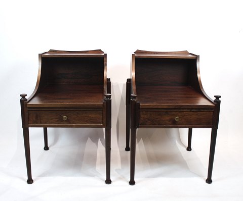 A pair of bedside tables in rosewood of danish design from the 1960s.
5000m2 showroom.
