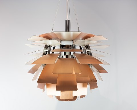 Artichoke, Ø48, of copper designed by Poul Henningsen in 1958 and manufactured by Louis Poulsen. 5000m2 showroom.