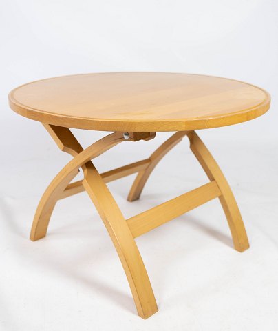 Side table in beech by Haslev Furniture from the 1960s. 
5000m2 showroom.