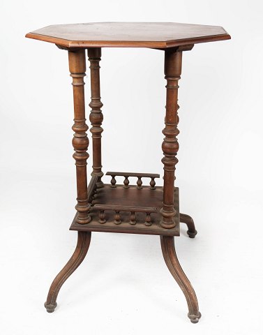 Antique side table of mahogany, in great condition from the 1910s. 
5000m2 showroom.