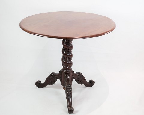 Pedestal table / Side table originating from Denmark in mahogany from around the 
year of 1860s. 5000m2 exhibition
Great condition
