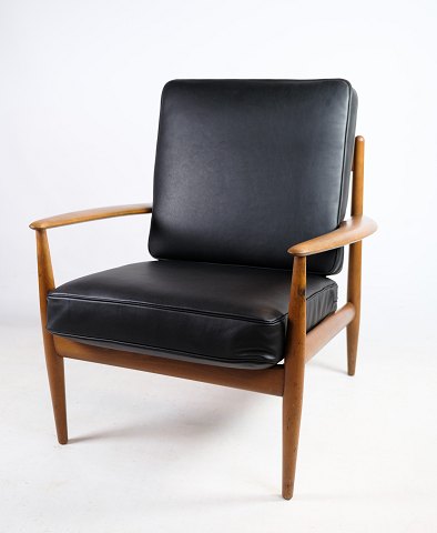 Grete Jalk Teak Lounge Armchair For France and Søn, 1960sGreat condition