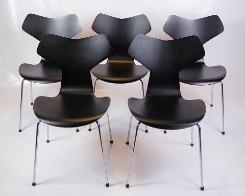 Set Of 5 Grand Prix Chairs - Model 3130 - Black Lacquered - Arne Jacobsen - 
Fritz Hansen
Great condition
