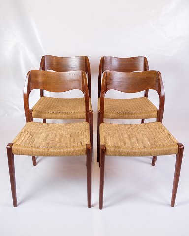 Set Of 4 Dining Chairs - Model 71 - Teak - Paper Wicker - N.O Møller - 1960s
Great condition
