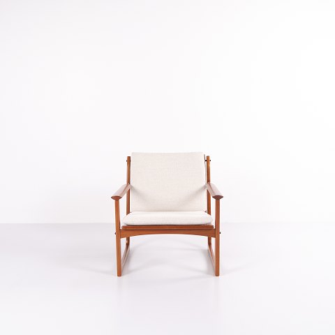 Lounge/Armchair - Teak and Light Fabric - Hans Olsen - Selig - 1960s
Excellent condition
