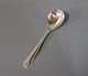 Compote spoon, hallmarked silver.
5000m2 showroom.