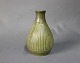 Keramik vase i grønne farver af Søholm Danmark.
5000m2 udstilling.