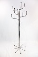 Coat stand of stainless steel with nine arms designed by Sidse Werner and 
manufactured by Fritz hansen in the 1970s.
5000m2 showroom.
