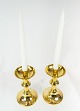Set of two tall candlesticks in brass, in great used condition from the 1920s.
5000m2 showroom.