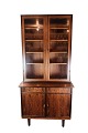 Glass cabinet in rosewood of Danish design from the 1960s.
5000m2 showroom.
