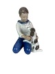 Bing og Grøndahl porcelænsfigur, dreng med hund, nr.: 2334.
Flot stand

