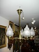 Lampe i jugenstil år 1910 i messing 
isatndsat 
5000 m2 udstilling
