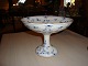 B & G centrepiece in butterfly.
Measures: H: 15 cm dia 20 cm.
Many other parts in stock.
5000m2 showroom.
