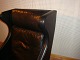 Børge Mogensen. Øreklapstol med tilhørende fodskammel model 2204.    betrukket med sort læder elegance ,5 år gammel Fremstillet hos Fredericia Stolefabrik, 5000 m2udstilling
