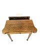 Antikt spillebord med mindre skuffe af egetræ med stil af louis seize fra perioden 1760-1790. 5000m2 udstillingFlot stand
